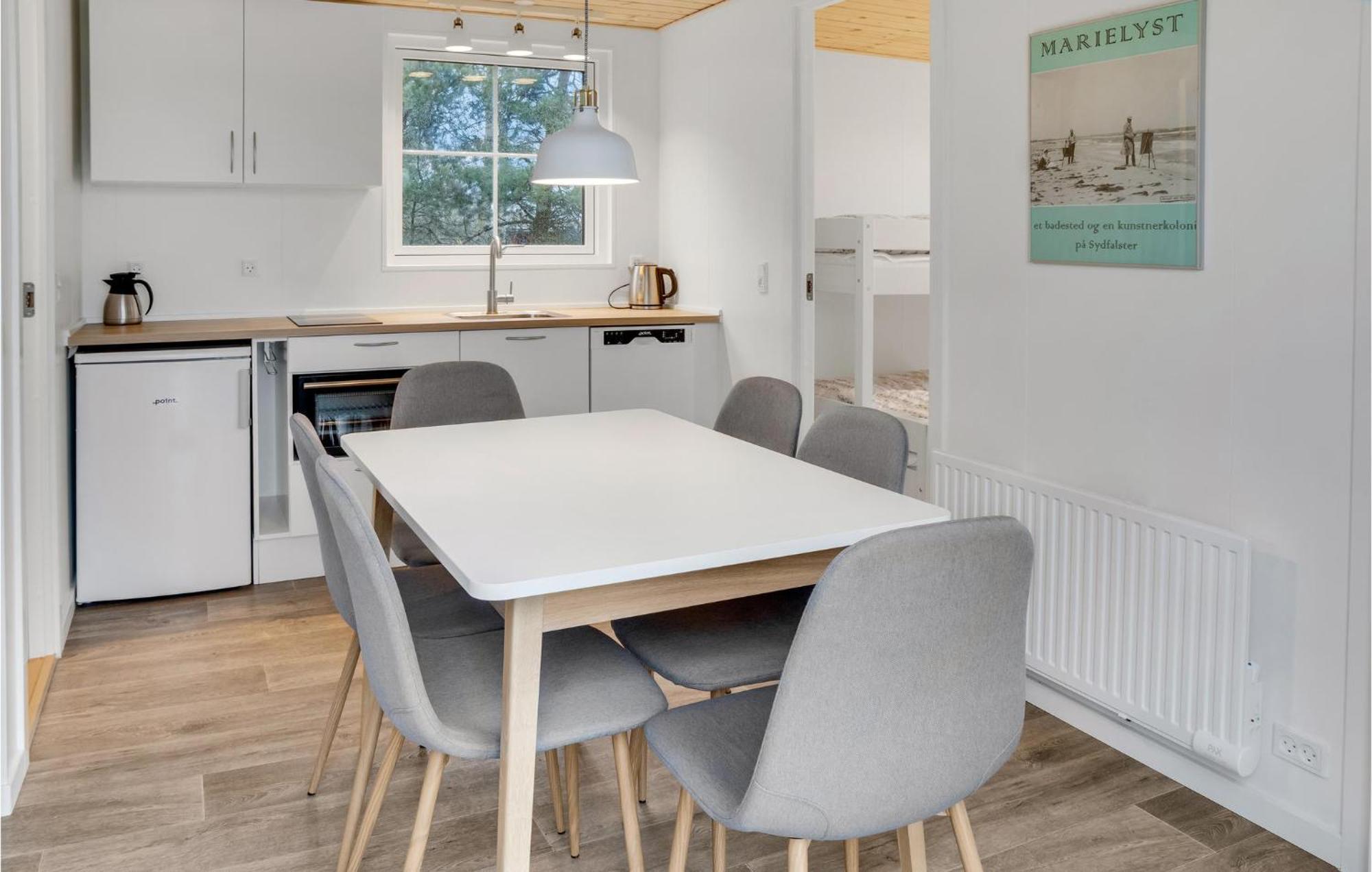 2 Bedroom Nice Apartment In Vaeggerlose Boto By Exterior photo
