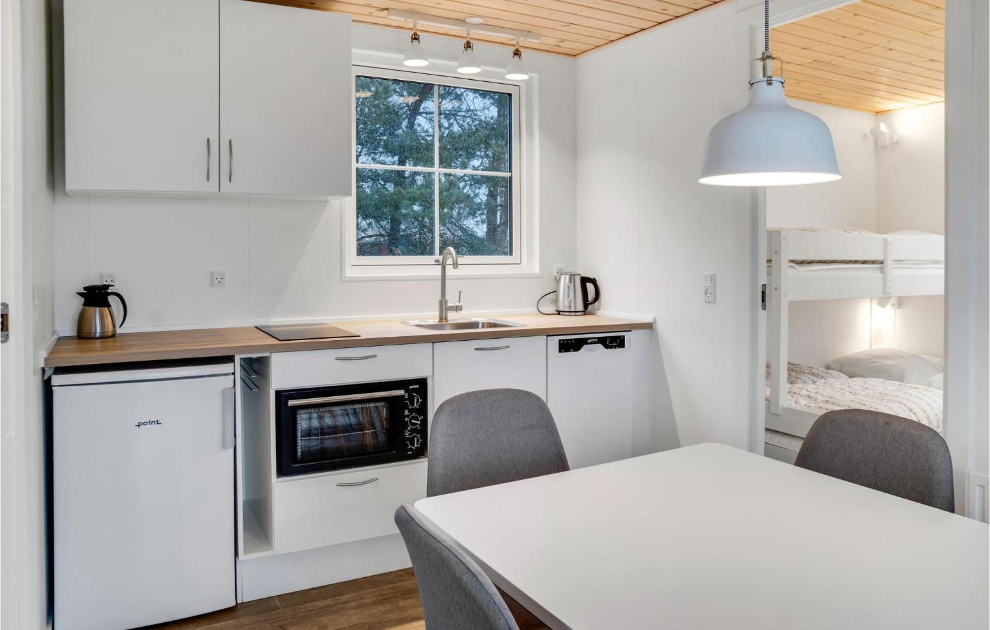 2 Bedroom Nice Apartment In Vaeggerlose Boto By Exterior photo