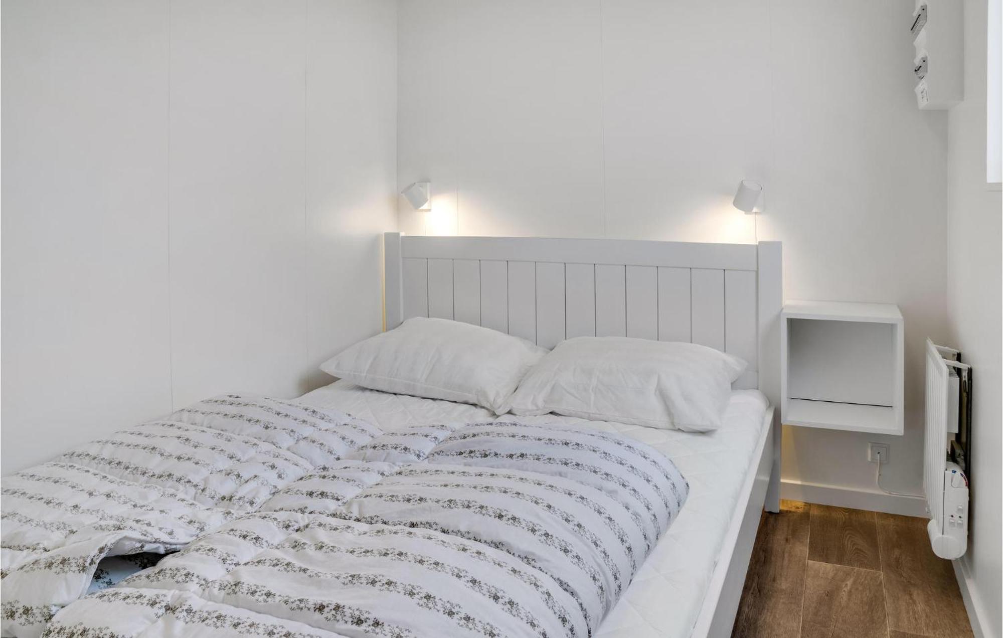 2 Bedroom Nice Apartment In Vaeggerlose Boto By Exterior photo